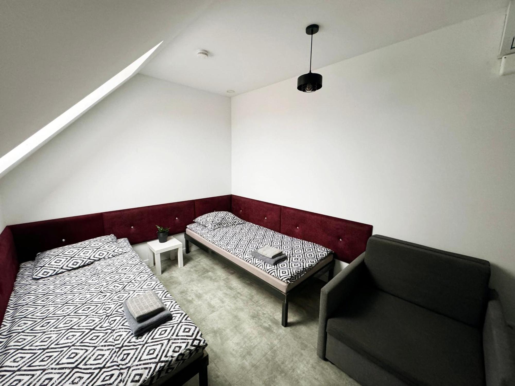 Pokoje Pod Palacem Koszecin ภายนอก รูปภาพ