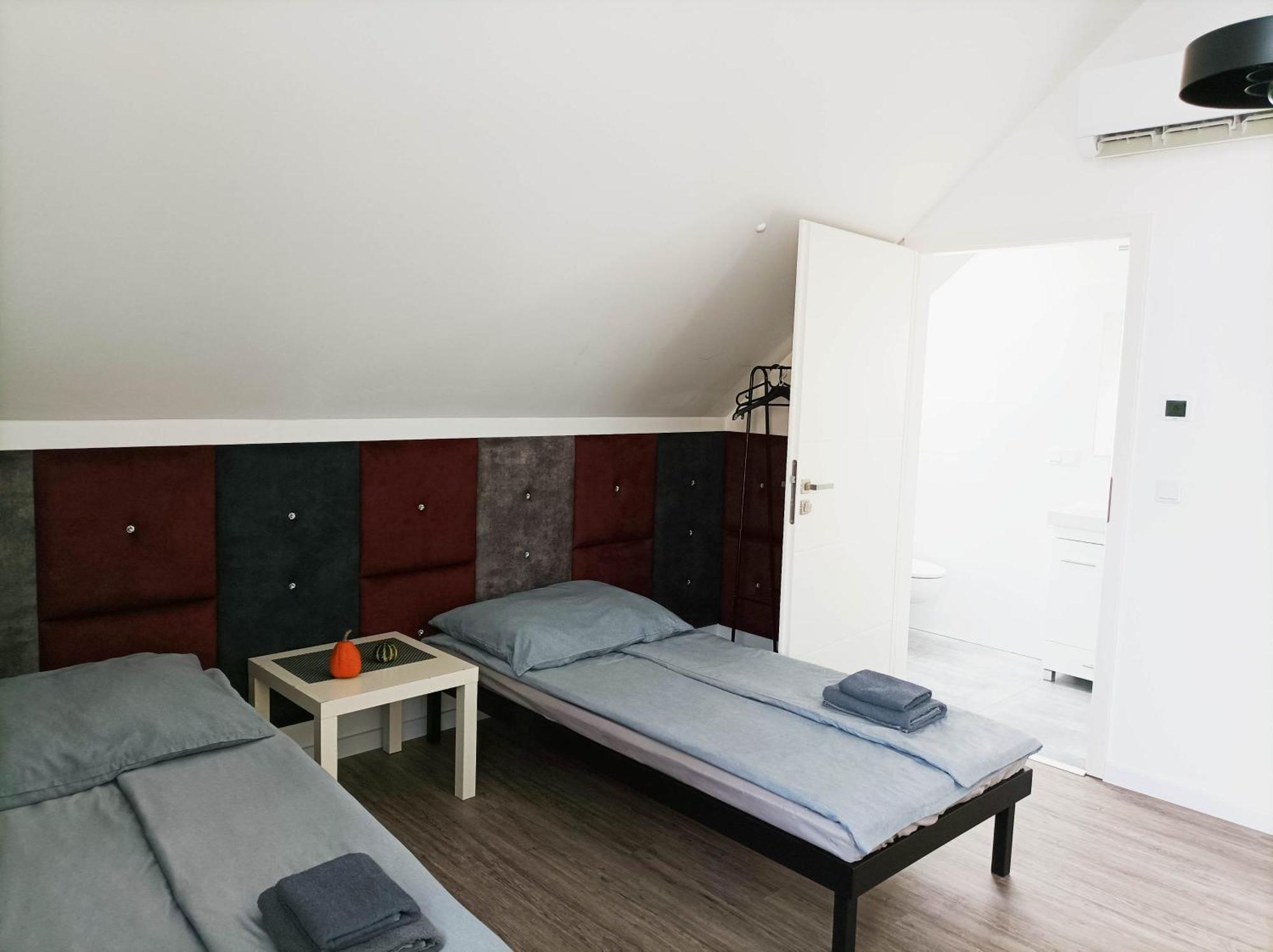 Pokoje Pod Palacem Koszecin ภายนอก รูปภาพ